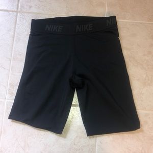 Nike capris black